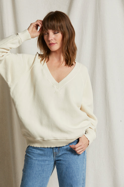 Dakota V-neck sweatshirt