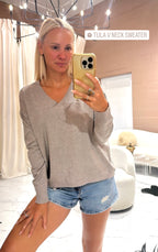 Tula V neck sweater