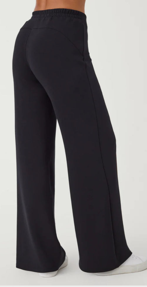 Spanx Airessentials black wide leg pant